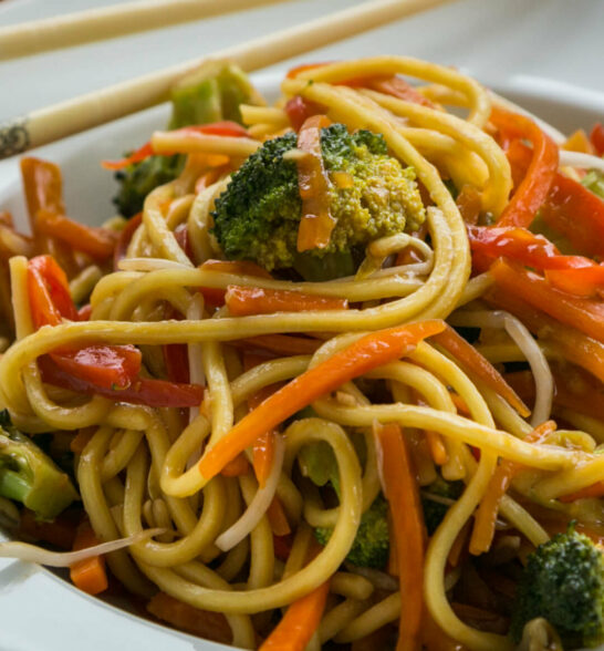 Receita simples e deliciosa: Yakisoba de legumes